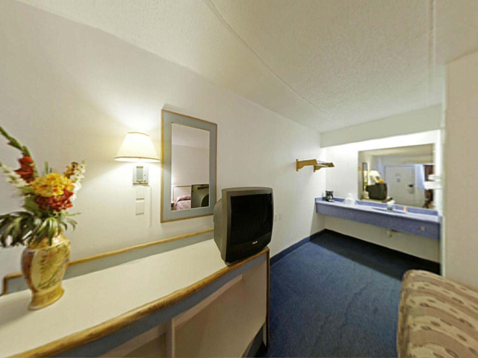 Royal Inn Charlotte Kültér fotó